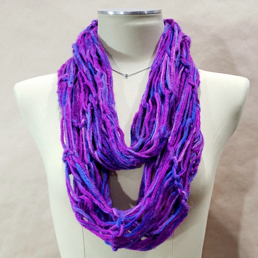 NWT Hand Crafted Finger Knit Loop Scarf Bright Purple